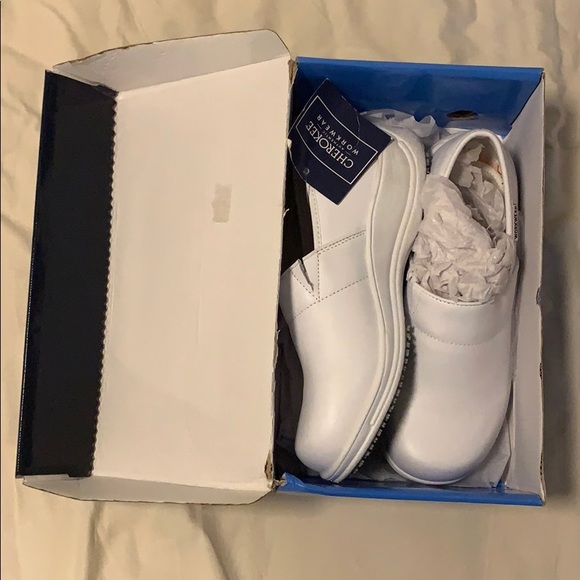 Cherokee Workwear Shoes - Picture 1 of 5